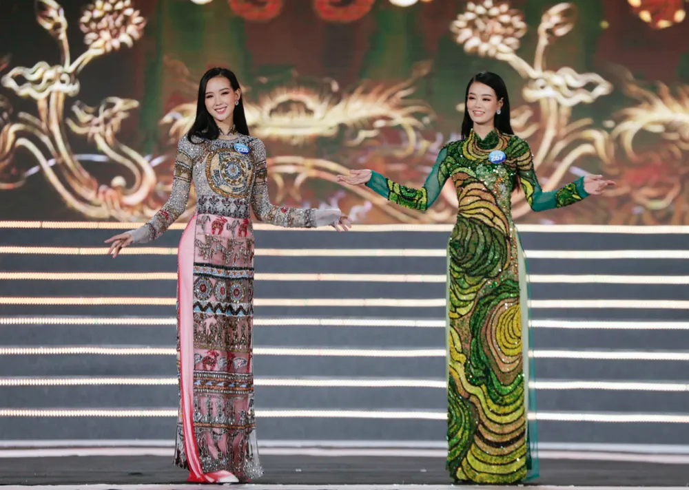 Áo dài được tôn vinh rực rỡ trong Chung khảo Toàn quốc Hoa hậu Thế giới Việt Nam 2022 ảnh 5