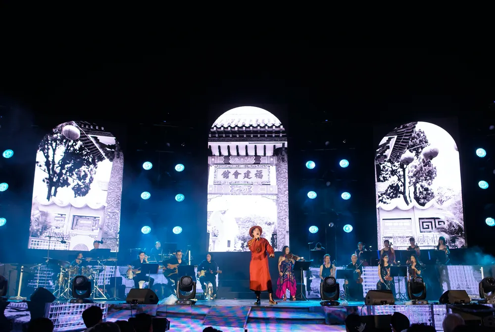 "Nối miền di sản" - Đêm nhạc Trịnh Công Sơn đặc biệt giữa lòng Hội An ảnh 16