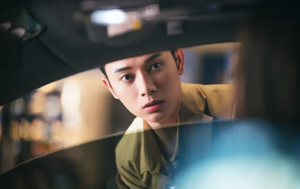 Sự trở lại đầy ấn tượng của Trúc Nhân ​trong MV mới ảnh 3