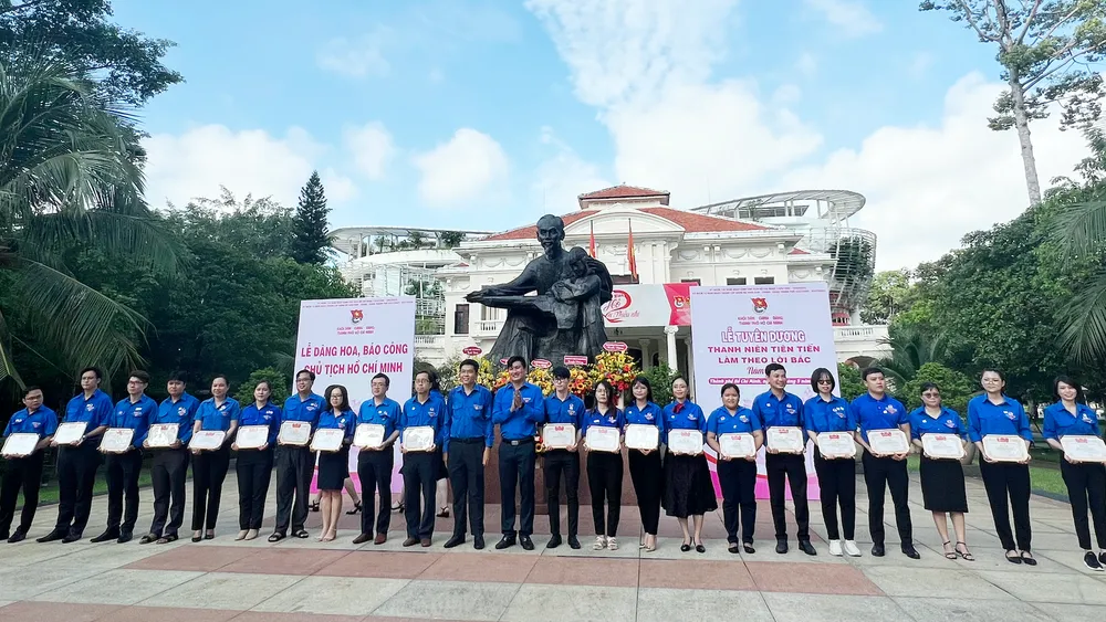 Thanh niên điển hình tiên tiến làm theo lời Bác năm 2022: Nỗ lực từng ngày, hết lòng phục vụ nhân dân ảnh 3