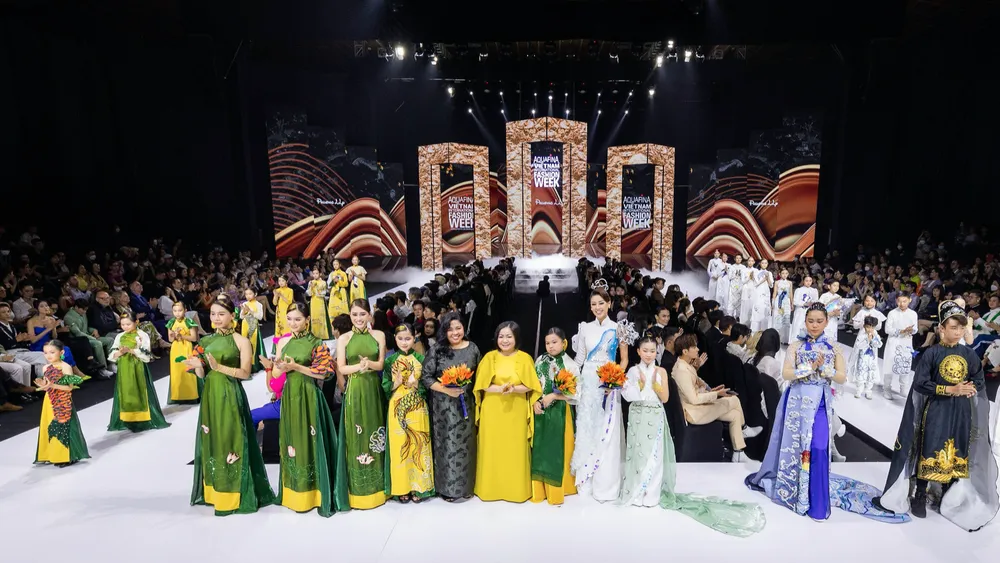 Mãn nhãn cùng Tuần lễ Thời trang Quốc tế Việt Nam xuân hè 2022 ảnh 5