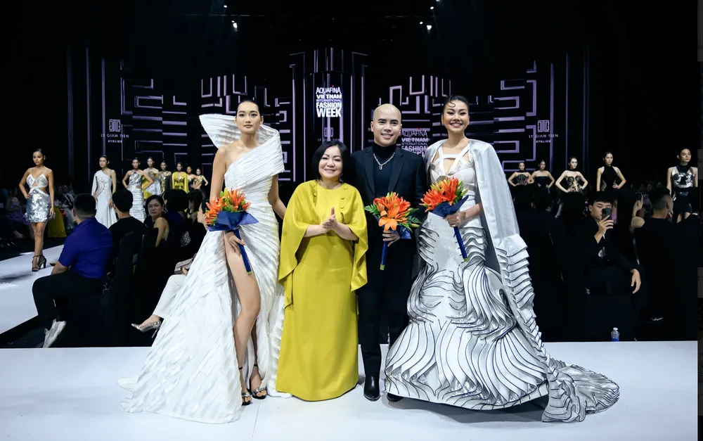 Mãn nhãn cùng Tuần lễ Thời trang Quốc tế Việt Nam xuân hè 2022 ảnh 20