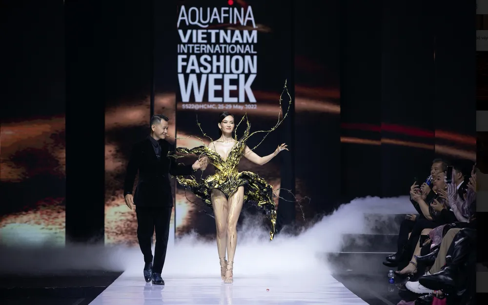 Mãn nhãn cùng Tuần lễ Thời trang Quốc tế Việt Nam xuân hè 2022 ảnh 2