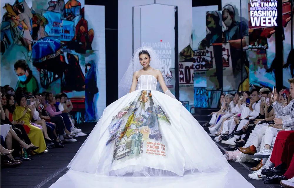 Mãn nhãn cùng Tuần lễ Thời trang Quốc tế Việt Nam xuân hè 2022 ảnh 24