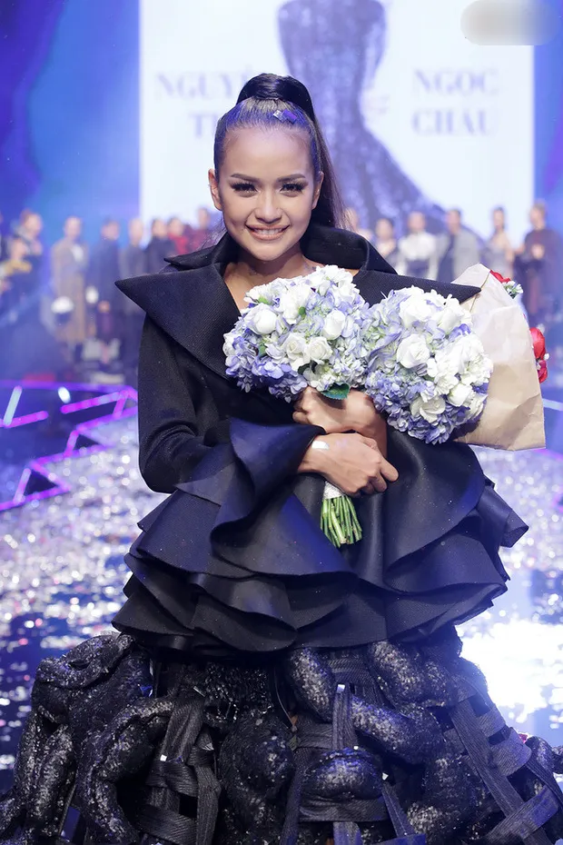 Tân Hoa hậu Hoàn Vũ Việt Nam 2022 Ngọc Châu nói gì sau khi đăng quang? ảnh 23