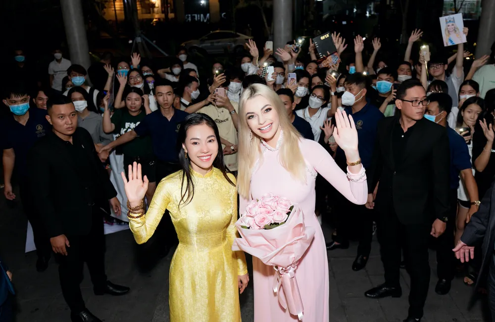 Hoa hậu Thế giới 2021 Karolina Bielawski: Tôi cảm nhận được sự nồng hậu của người Việt Nam ảnh 1