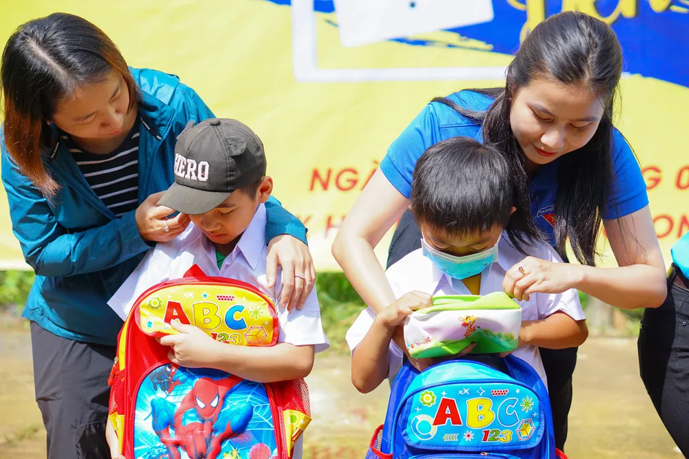 Chăm lo cho hàng trăm người dân, học sinh khó khăn vùng cao Đắk Nông ảnh 3