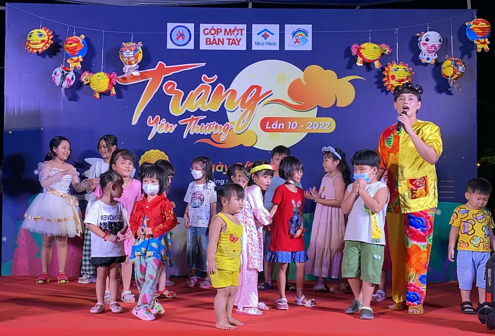 Tổ chức trung thu sớm cho trẻ bị ảnh hưởng HIV/AIDS ảnh 5