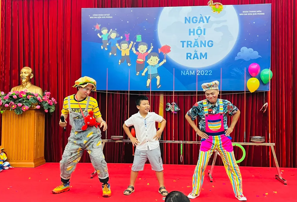 Vui nhộn "Ngày hội trăng rằm 2022" ảnh 11