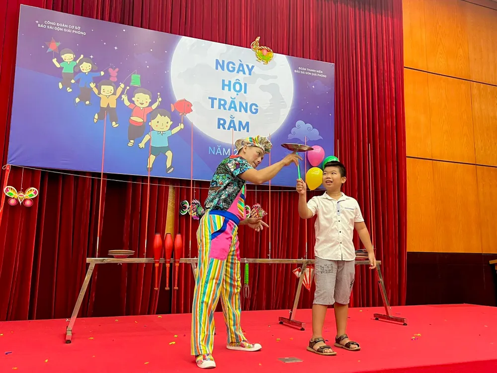 Vui nhộn "Ngày hội trăng rằm 2022" ảnh 12