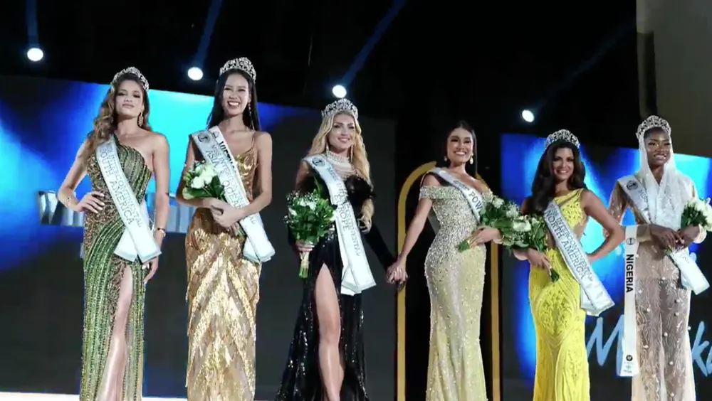 Lê Nguyễn Bảo Ngọc đăng quang Hoa hậu Liên lục địa 2022 ảnh 5
