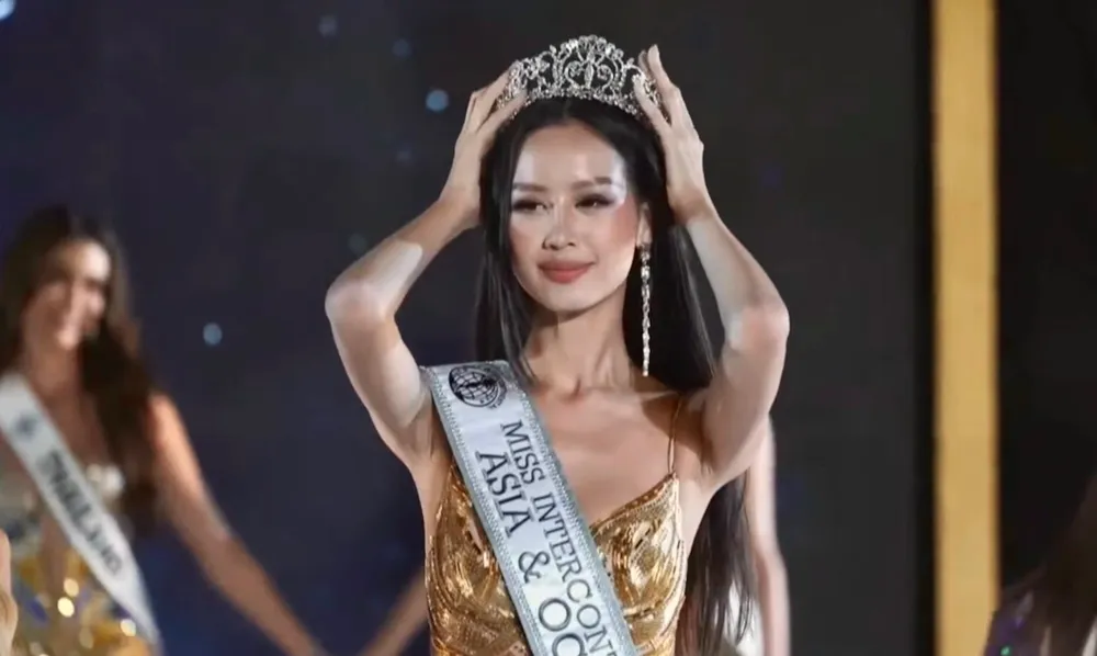 Lê Nguyễn Bảo Ngọc đăng quang Hoa hậu Liên lục địa 2022 ảnh 9