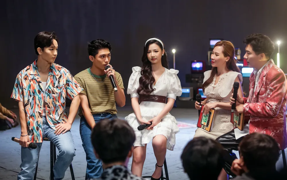 Amee, Hoàng Dũng và Grey không bị áp lực bởi Hà Trần khi làm mới “Em về tinh khôi” ảnh 2