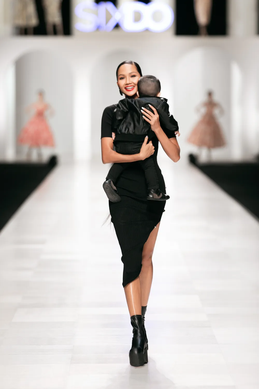 Dấu ấn Đỗ Mạnh Cường với SIXDO Show Fall Winter 2022  ảnh 8