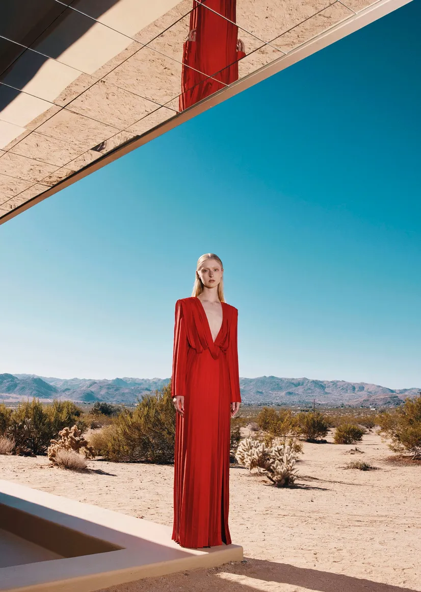 “Cuộc hẹn rực rỡ” của Công Trí trên sa mạc California ảnh 9