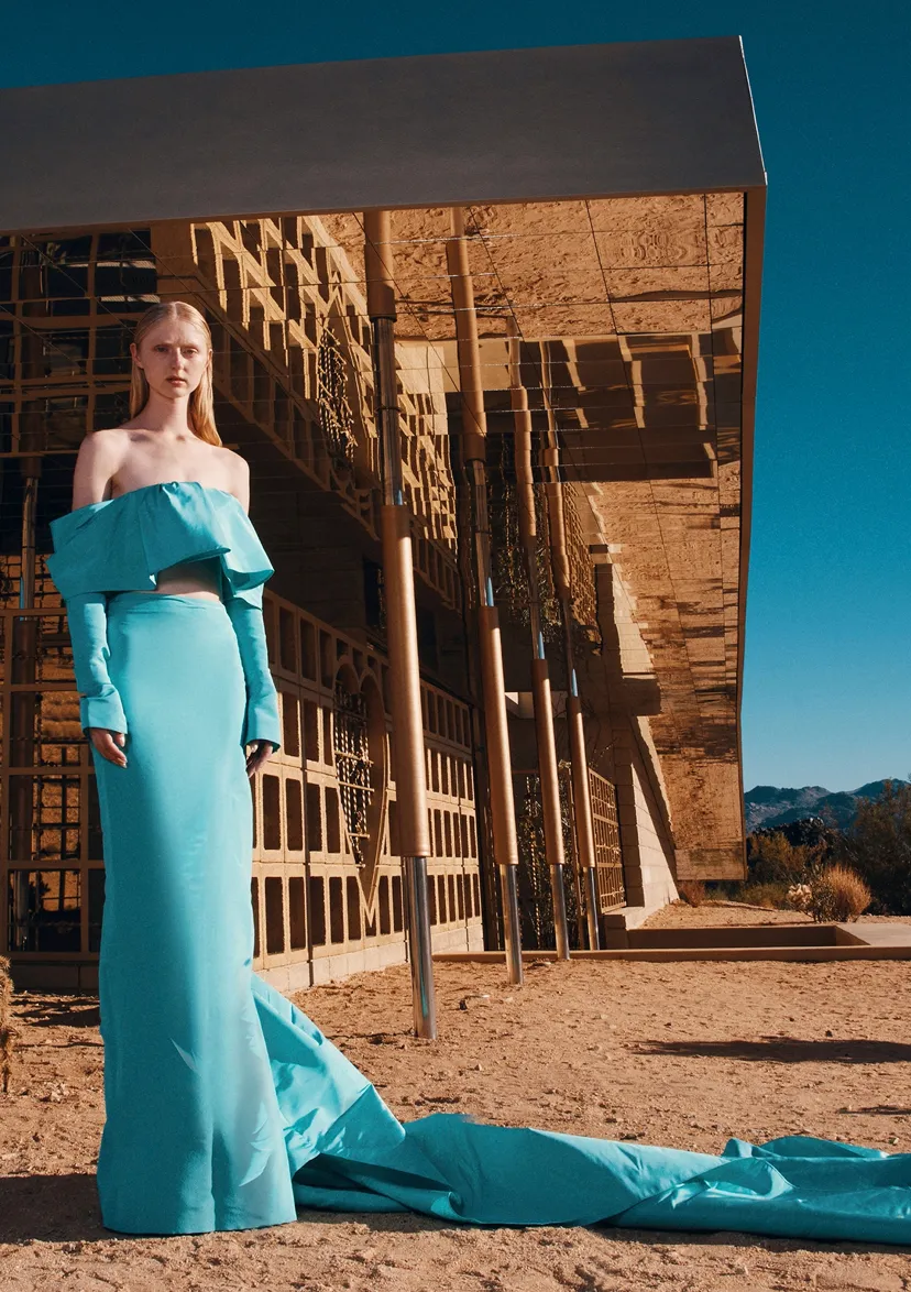 “Cuộc hẹn rực rỡ” của Công Trí trên sa mạc California ảnh 5