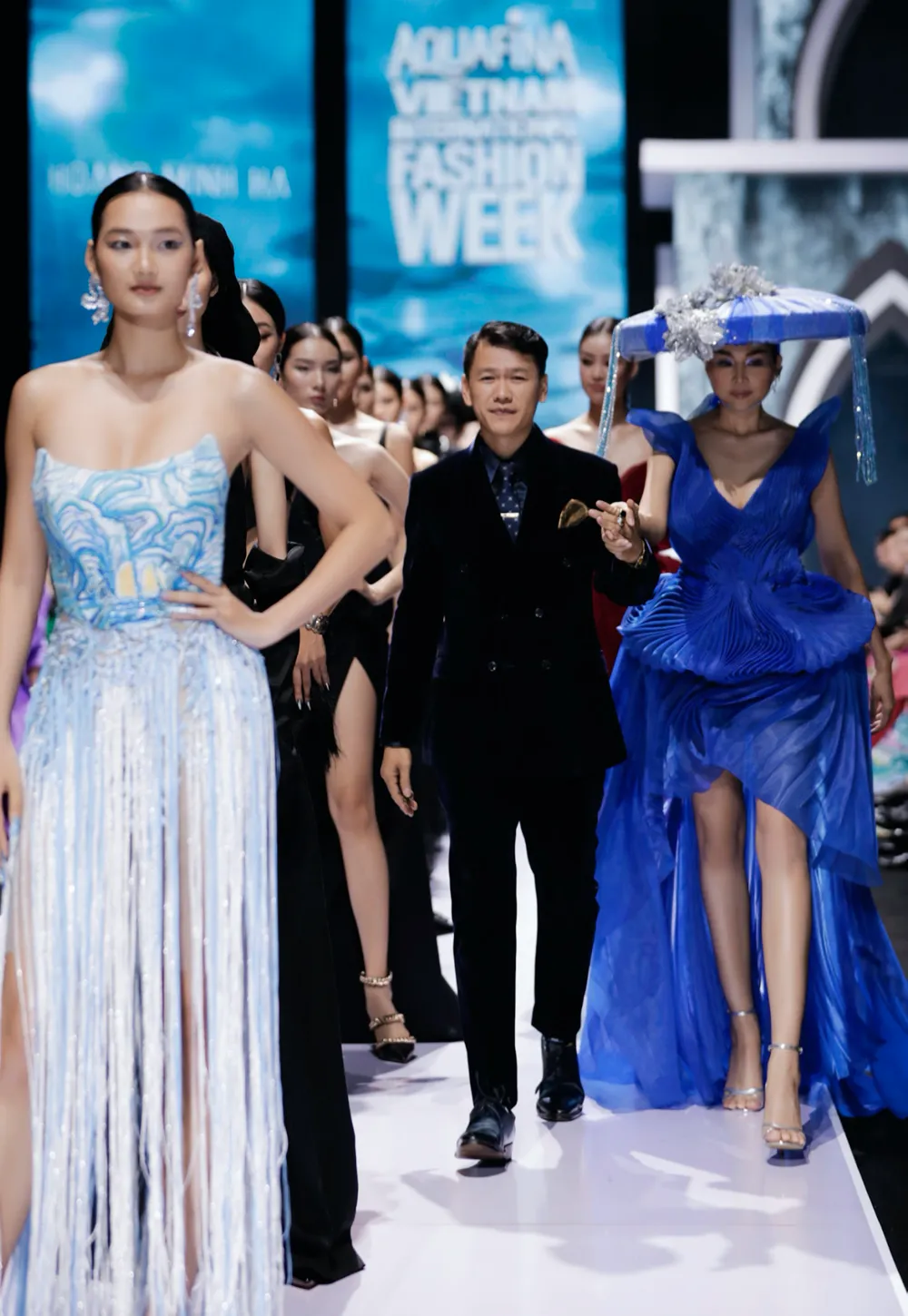 Tuần lễ thời trang Quốc tế Việt Nam Thu Đông 2022 khai mạc đậm đà bản sắc Hà Nội ảnh 2