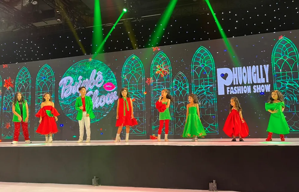 NTK Phương Hồ giới thiệu 5 bộ sưu tập thời trang Thu Đông dành cho trẻ em  ảnh 3