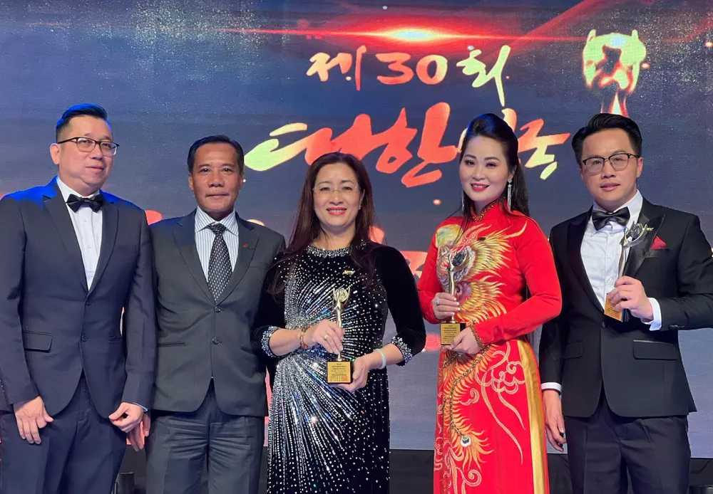 Hàn Quốc trao 3 giải thưởng văn hóa nghệ thuật cho HTV, MC Tấn Tài và Chuông vàng vọng cổ Ngọc Diễm ảnh 2