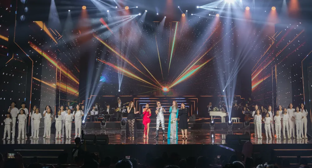 Dấu ấn 30 năm của Jimmii Nguyễn ảnh 8