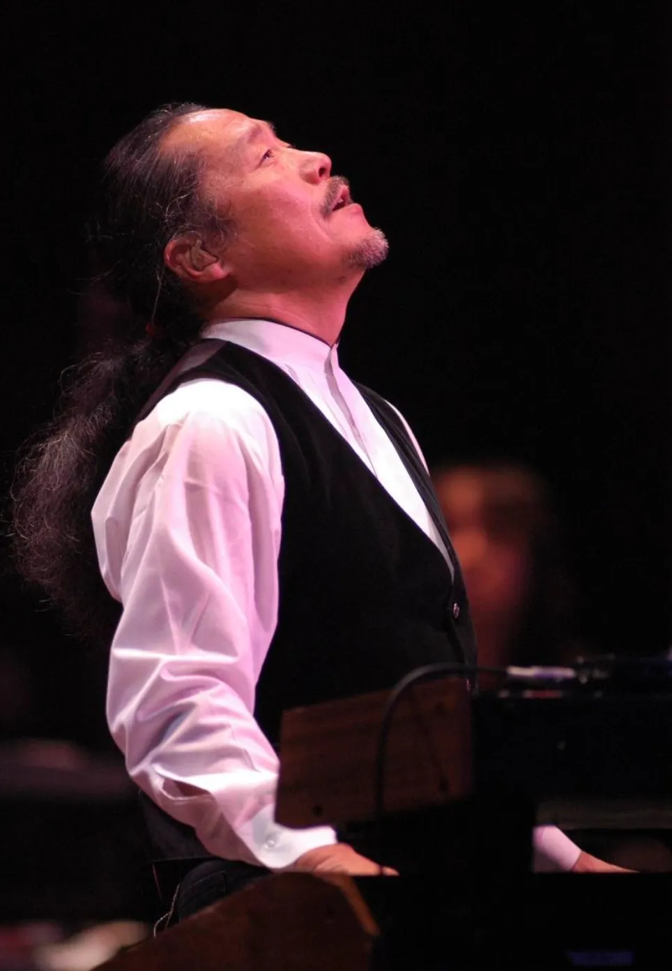 Huyền thoại âm nhạc Kitaro sẽ biểu diễn cùng Hà Anh Tuấn  ảnh 2