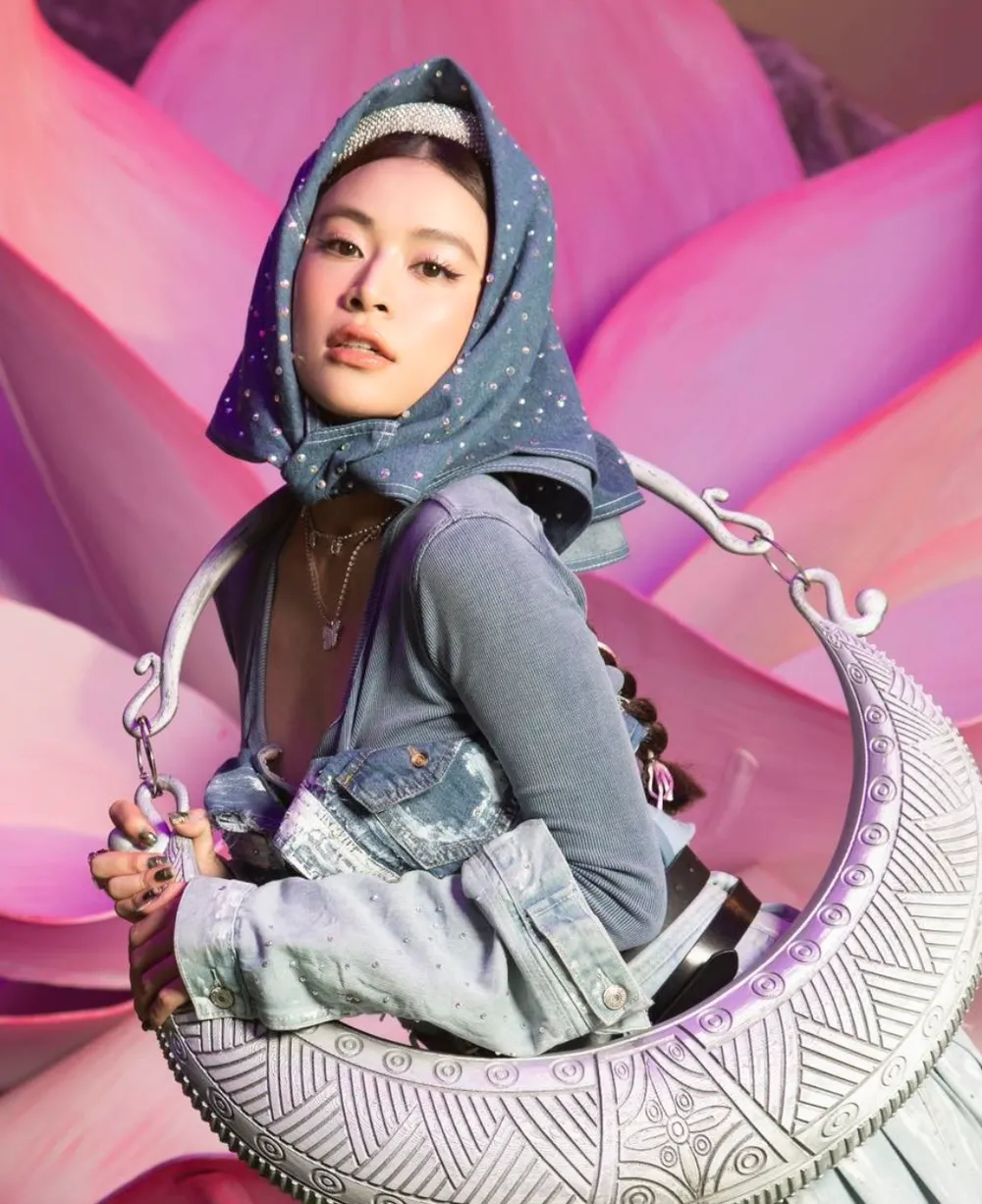 Hoàng Thùy Linh tiếp tục khuấy đảo LSX lần thứ 25