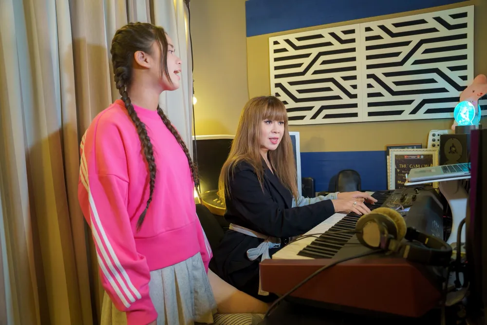 Nhạc sĩ Lưu Thiên Hương và học trò Bella Vũ