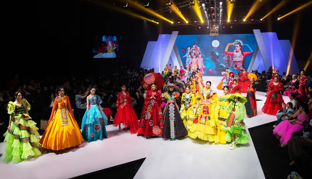 BST Gửi Tây Bắc của NTK Thạch Linh