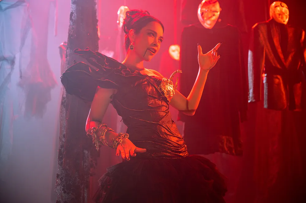 Ngọc Mai đầy ma mị, biến hóa trong MV mới. Ảnh: NHÃ UYÊN