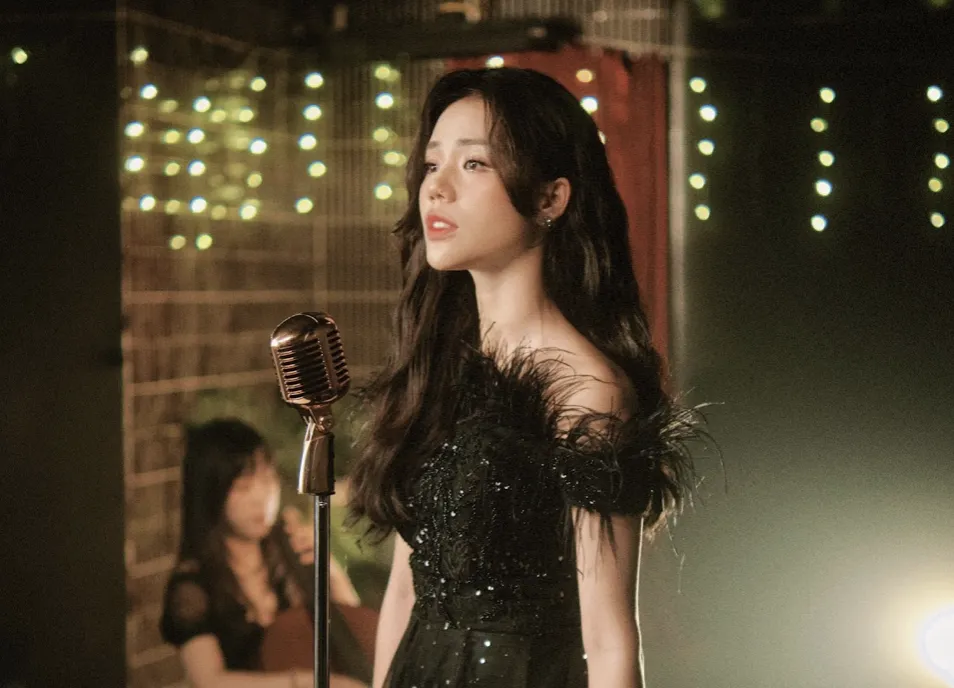 Hình ảnh mới của Hương Ly