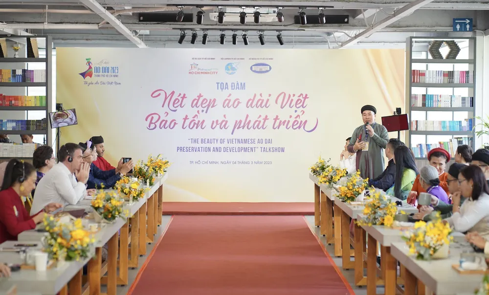 Toạ đàm “Nét đẹp Áo dài Việt – Bảo tồn và Phát triển. Ảnh: BTC Toạ đàm “Nét đẹp Áo dài Việt – Bảo tồn và Phát triển. Ảnh: BTC