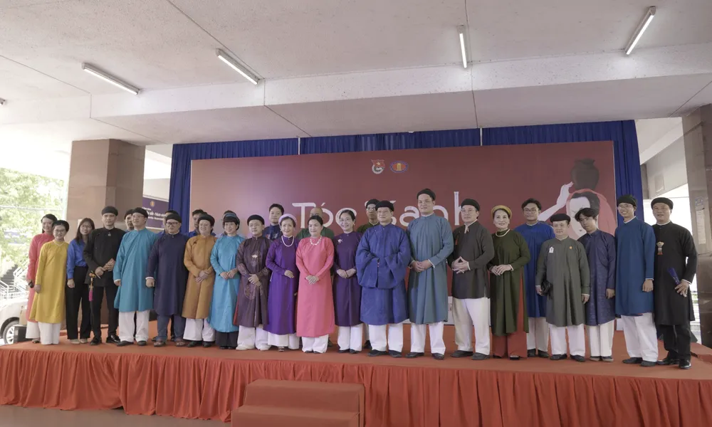 Tóc Xanh Vạt Áo mùa 3 khẳng định sức hút của ngày hội Việt phục lớn nhất miền Nam