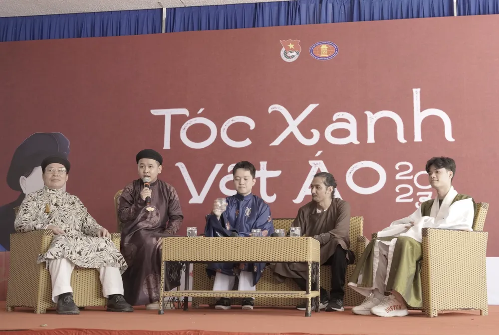 Các diễn giả, khách mời chia sẻ góc nhìn, quan điểm xung quanh câu chuyện quốc phục tại Việt Nam