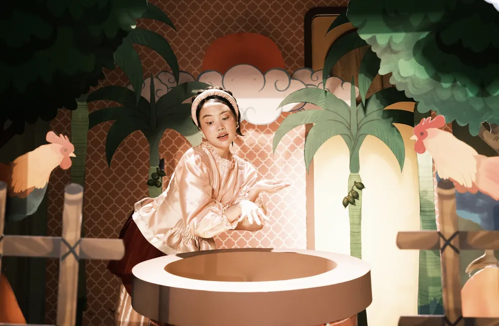 MV "Vũ trụ có anh" là một màu sắc khác biệt trong hành trình âm nhạc của Phương Mỹ Chi