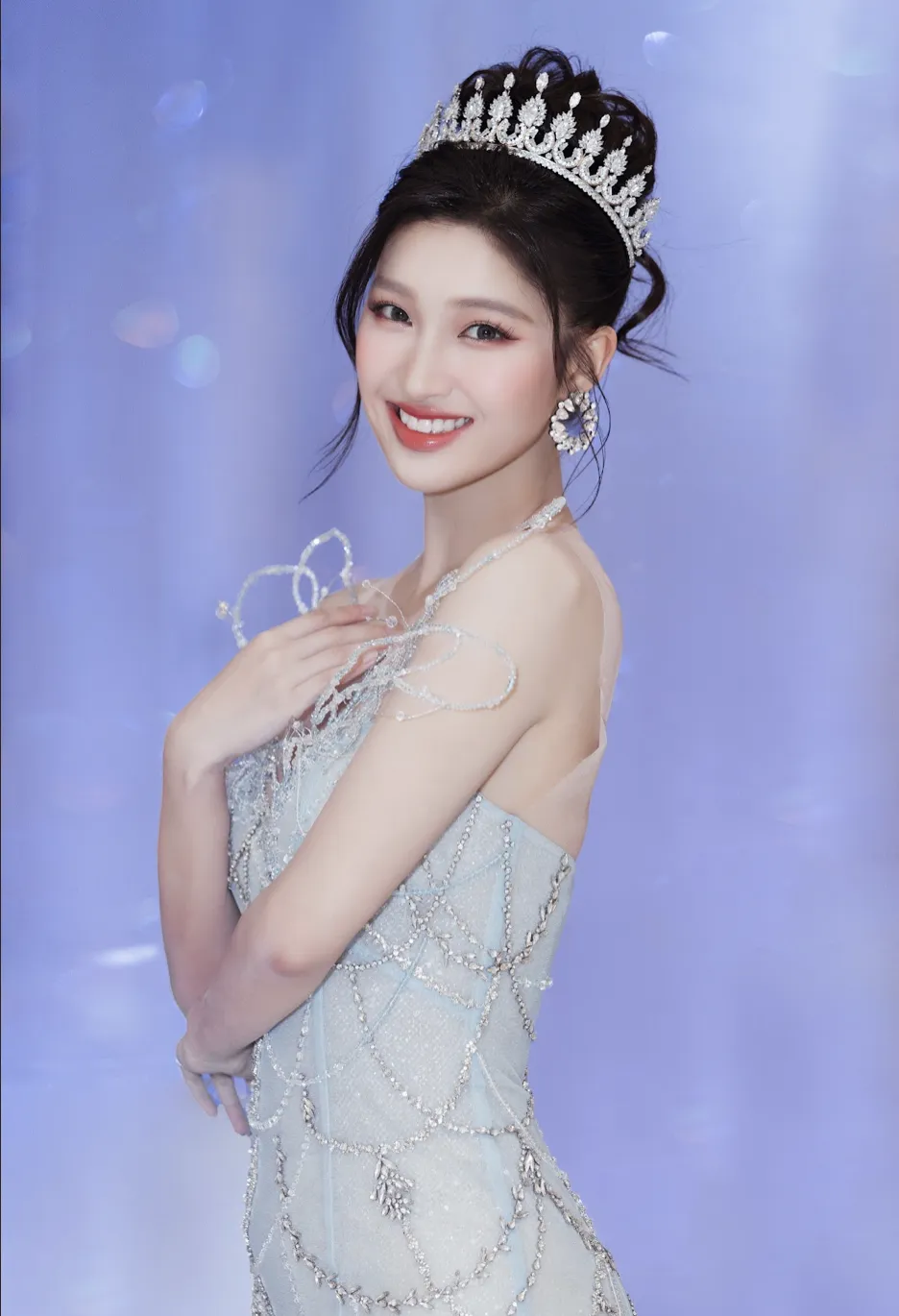 Á hậu Phương Nhi Á hậu Phương Nhi