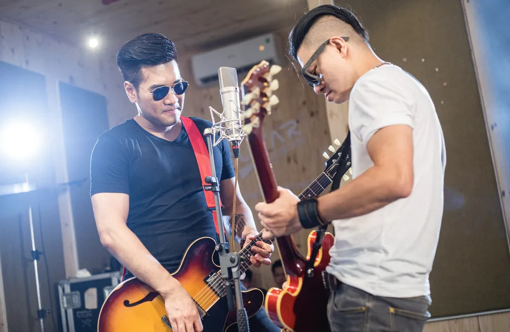 Tạ Quang Thắng và Trần Thắng có cuộc đối thoại giàu cảm hứng âm nhạc trong MV “Sơn Tinh - Thuỷ Tinh”