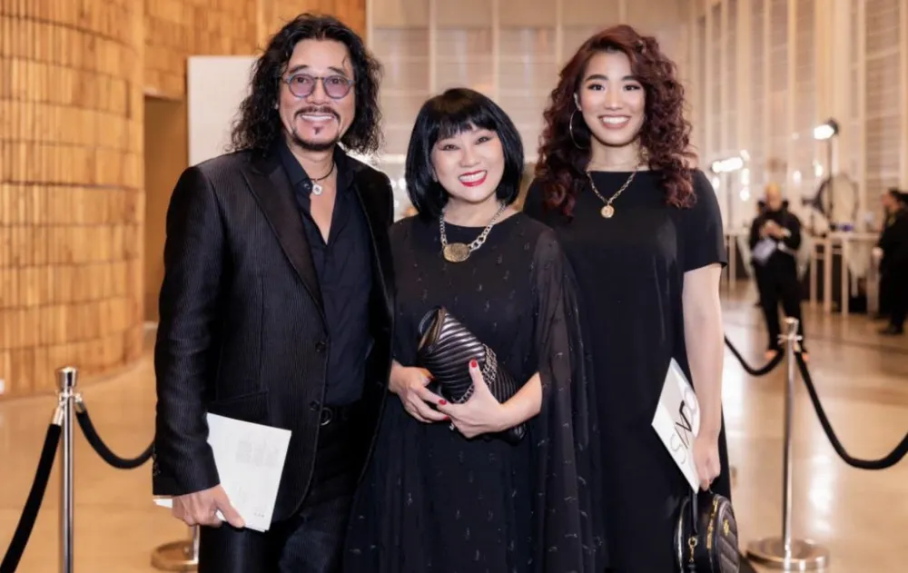 Vợ chồng nghệ sĩ Cẩm Vân - Khắc Triệu và con gái