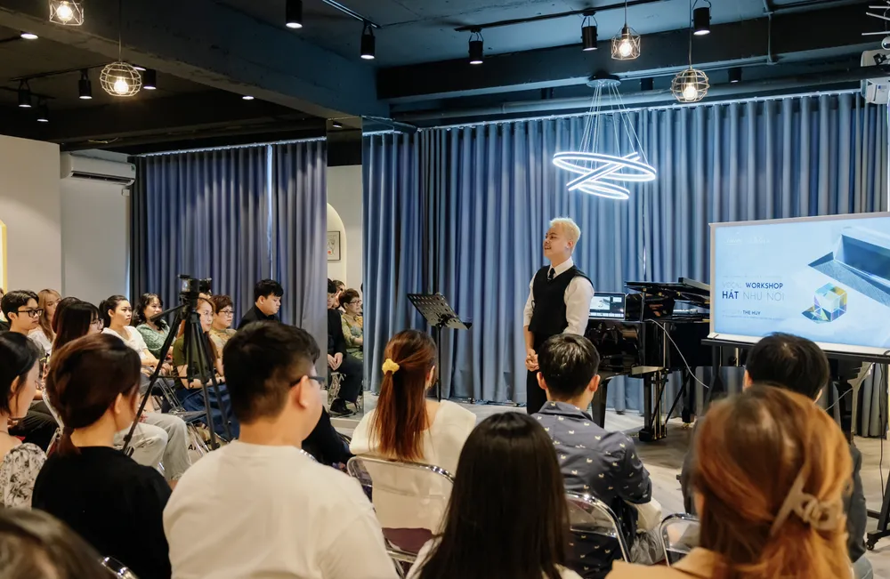 Thế Huy chia sẻ về các kinh nghiệm luyện tập trong thanh nhạc tại workshop "Hát như nói" dành cho các bạn trẻ yêu ca hát