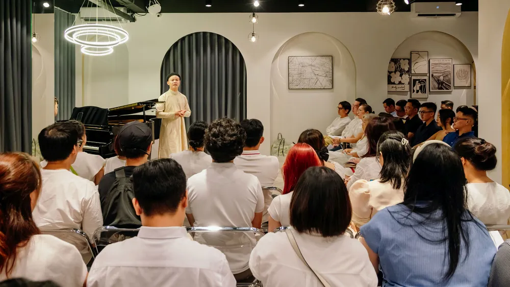 Nghệ sĩ Thế Huy cùng khán giả và đêm Recital "Trương Chi"