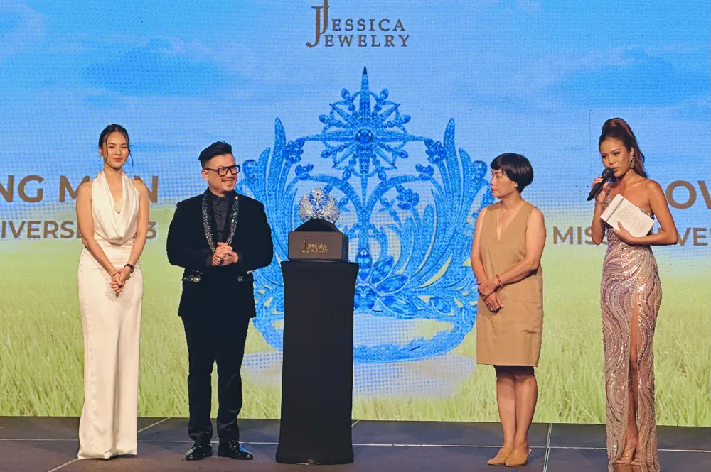 Ban tổ chức công bố vương miện