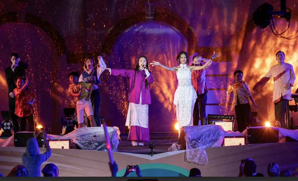 Phương Mỹ Chi kết hợp cùng rapper Suboi trong ca khúc "Hai đứa trẻ"