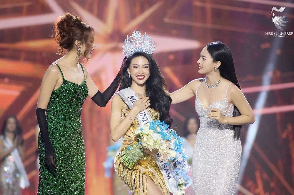Bùi Quỳnh Hoa đăng quang Miss Universe Vietnam 2023 ảnh 1