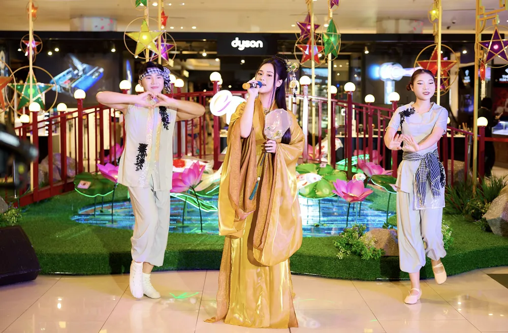 Bella Vũ có mặt trong danh sách đề cử cho Giải thưởng Phụ nữ Tương lai Đông Nam Á 2023 của Vương quốc Anh Bella Vũ có mặt trong danh sách đề cử cho Giải thưởng Phụ nữ Tương lai Đông Nam Á 2023 của Vương quốc Anh