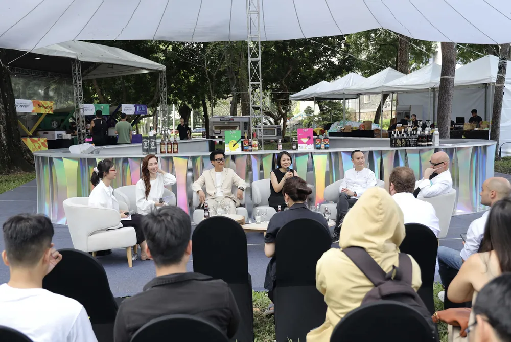 Talkshow trao đổi về nghệ thuật tại sự kiện