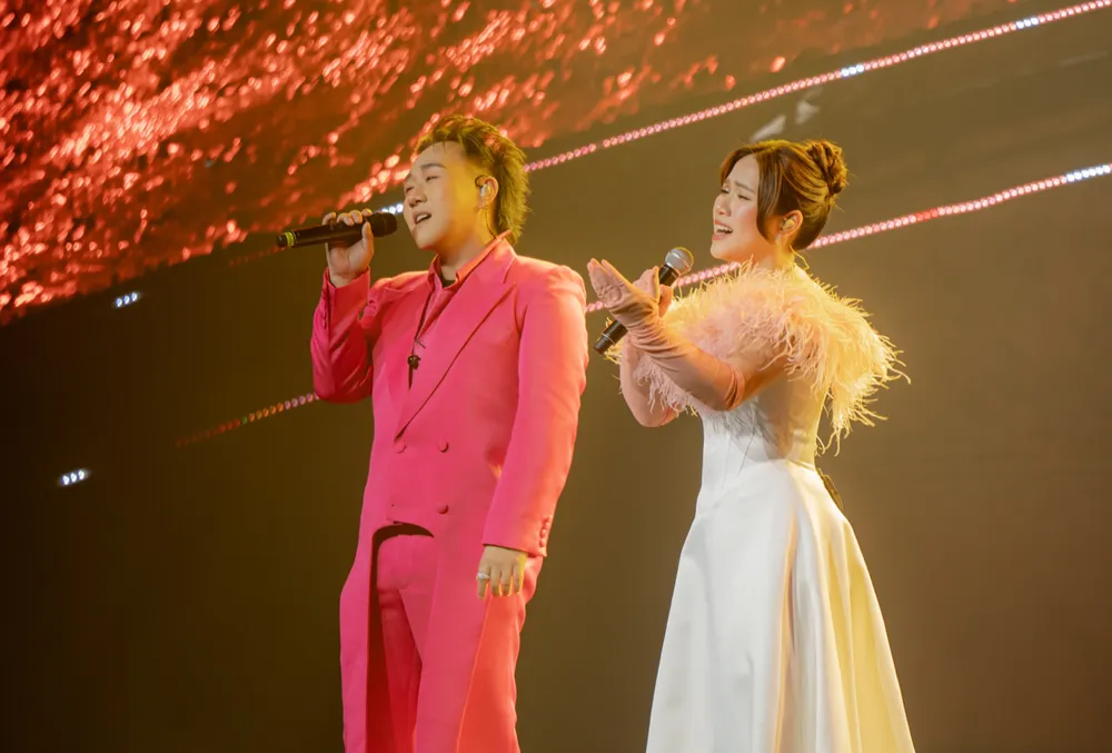 Song ca cùng Thuỳ Chi Song ca cùng Thuỳ Chi