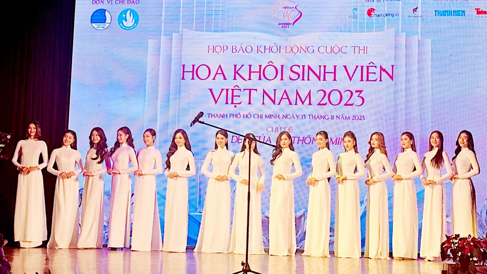 15 thí sinh đầu tiên của cuộc thi ra mắt 15 thí sinh đầu tiên của cuộc thi ra mắt