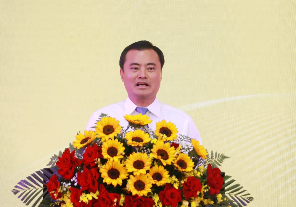 Phó Chủ tịch UBND TPHCM Bùi Xuân Cường phát biểu tại hội nghị Phó Chủ tịch UBND TPHCM Bùi Xuân Cường phát biểu tại hội nghị