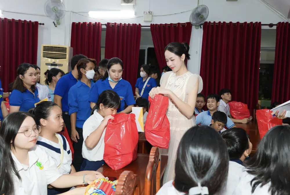 Ảnh chụp Màn hình 2024-03-22 lúc 22.27.27.png