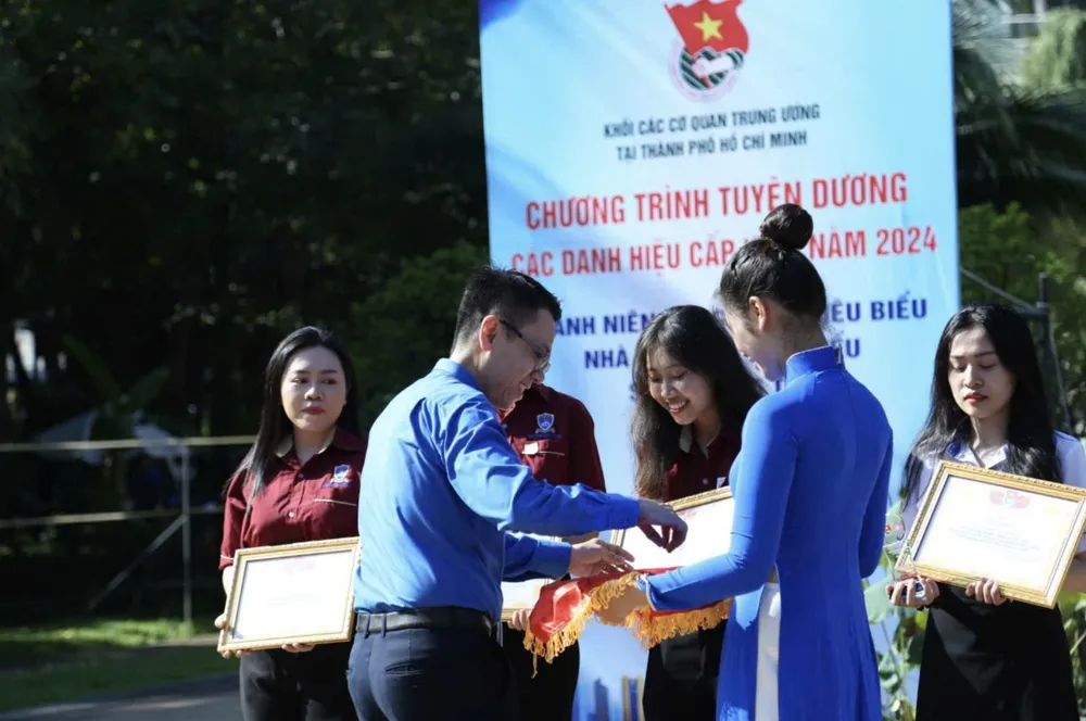 Ảnh chụp Màn hình 2024-11-09 lúc 20.25.13.png