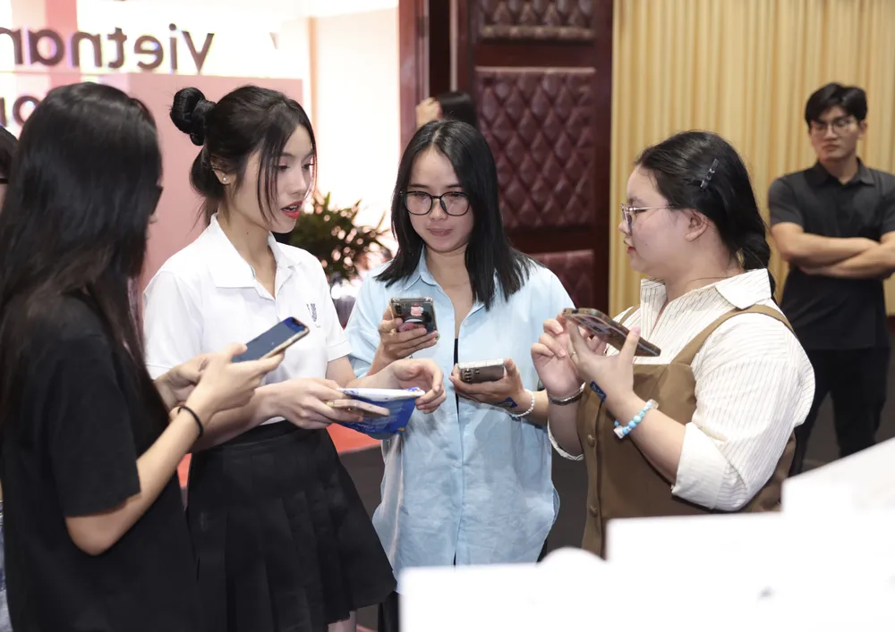 Ảnh chụp Màn hình 2024-11-30 lúc 18.59.59.png